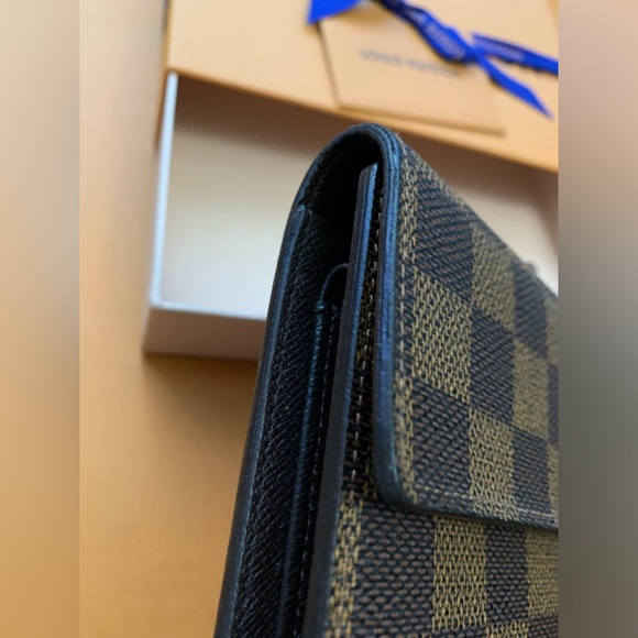 Louis VUITTON RARE Damier Ebene Mid-Wallet 🔥🔥 - Picture 13 of 17